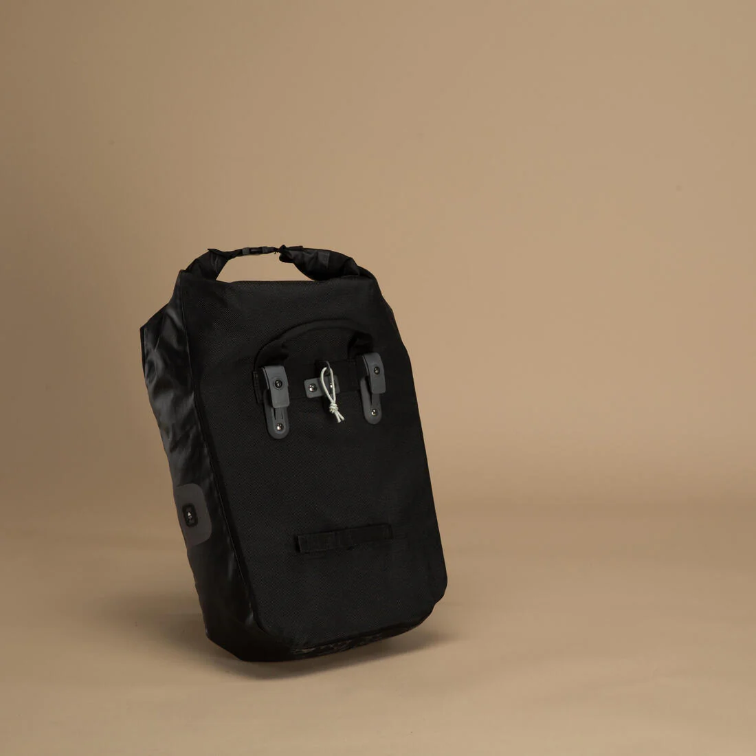 ALFORJA 500 PARA PARRILLA BICI 500 NEGRO 20 L IMPERMEABLE - Image 3