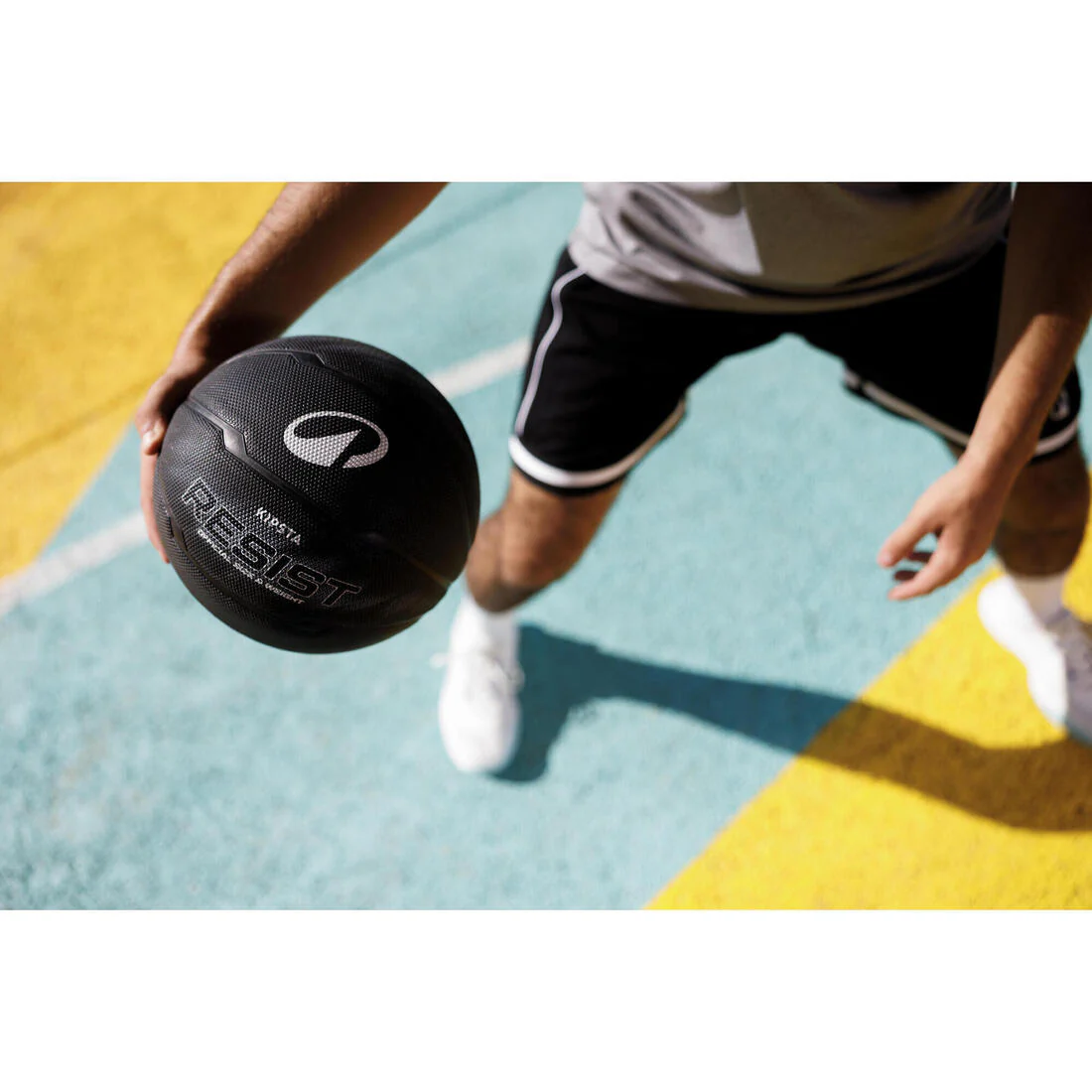 Balón de baloncesto talla 7 - RESIST R500 negro - Image 2