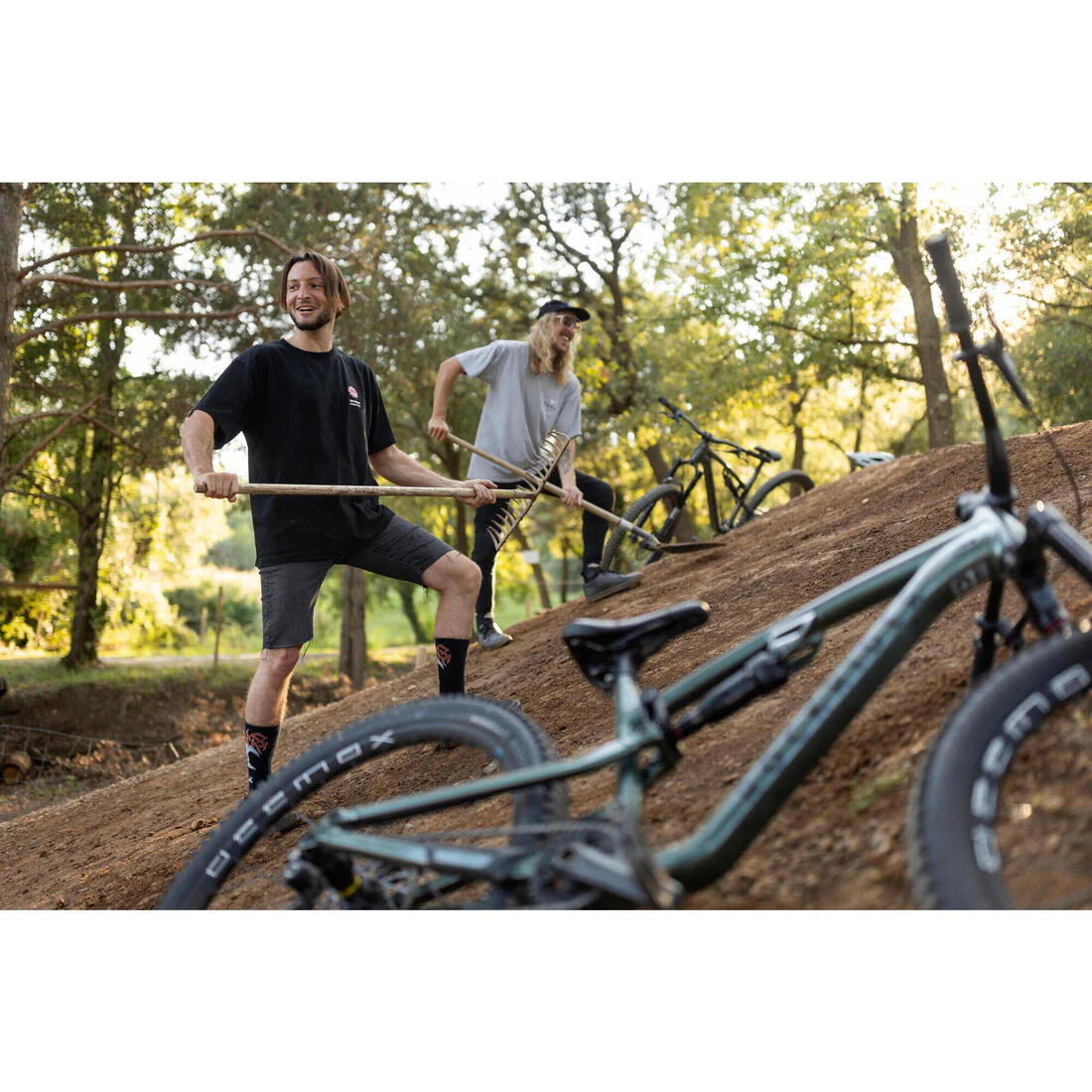BICICLETA MOUNTAIN BIKE FEEL700S TEKTRO 11 V. - CUADRO ALUMINIO 29" ALL MOUNTAIN - Image 9
