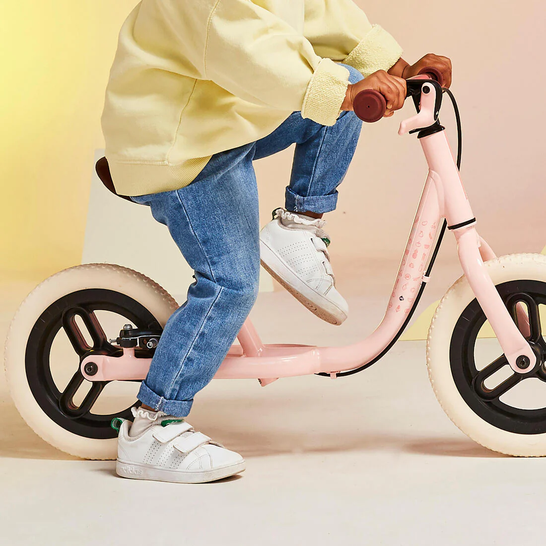 BICICLETA SIN PEDALES RUNRIDE500 10"  - ROSADA NIÑOS - Image 10