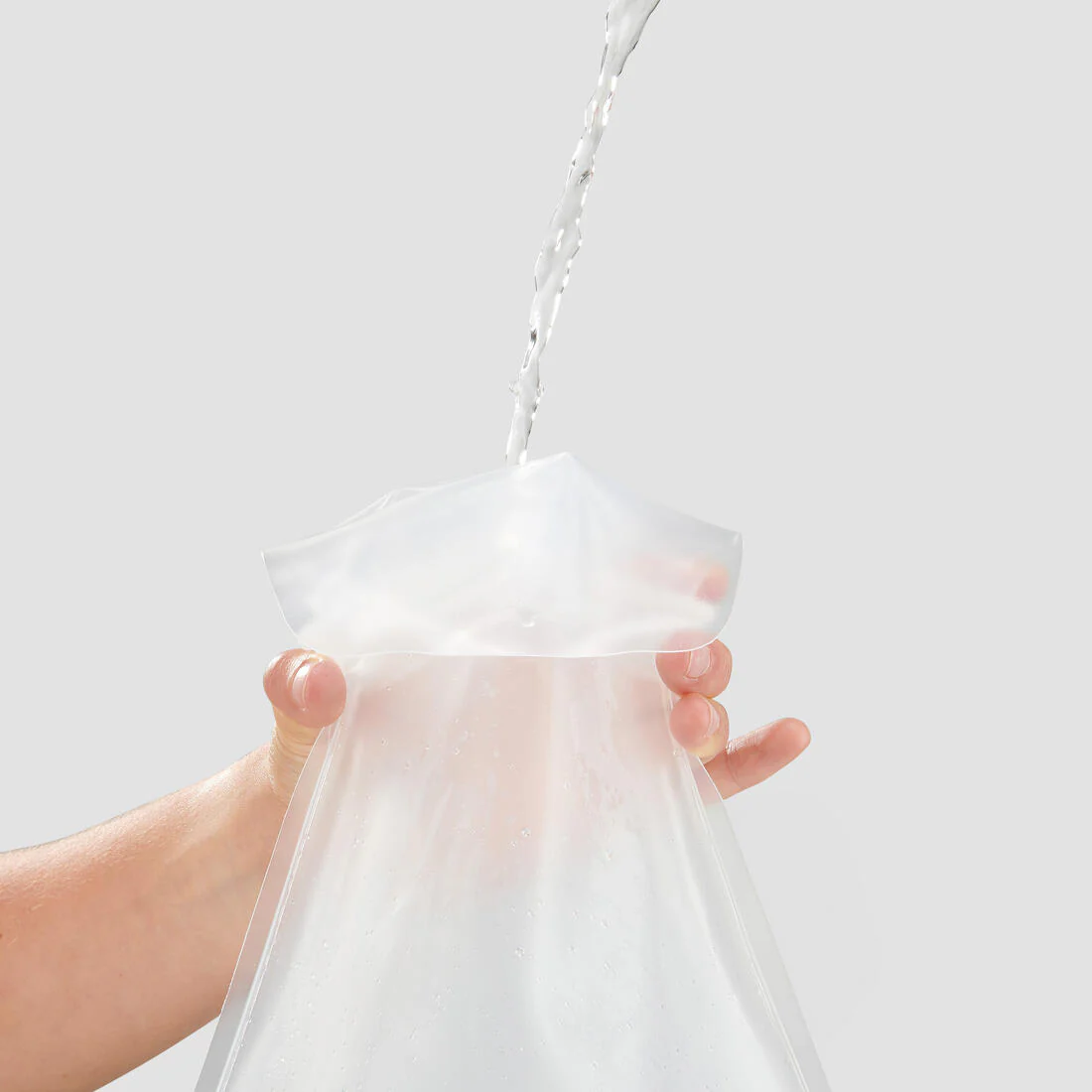 BOLSA PARA AGUA CAMPING 10 LITROS - Image 5