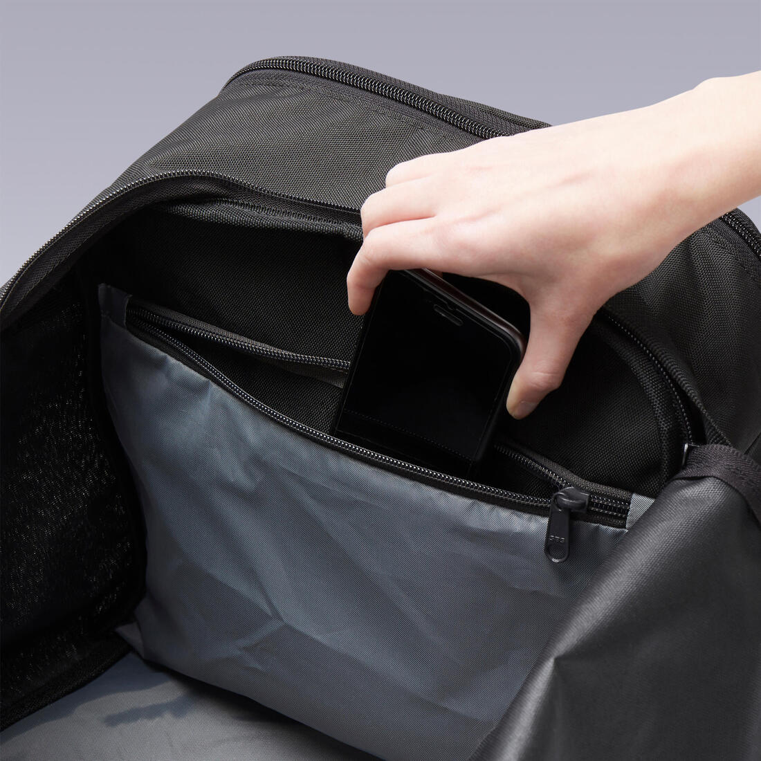 BOLSO DEPORTIVO 55 LITROS NEGRO - Image 7