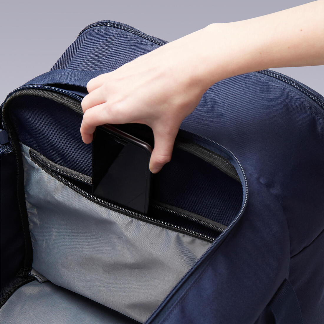 BOLSO DEPORTIVO ESSENTIAL 75 L - Image 3