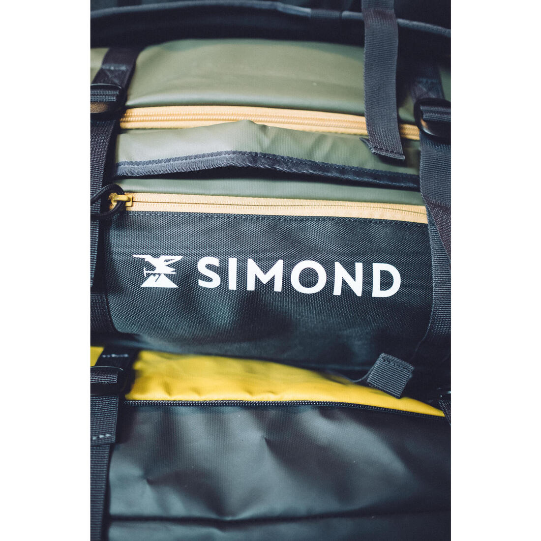 Bolso Duffel expansible 40 a 60L - Image 30