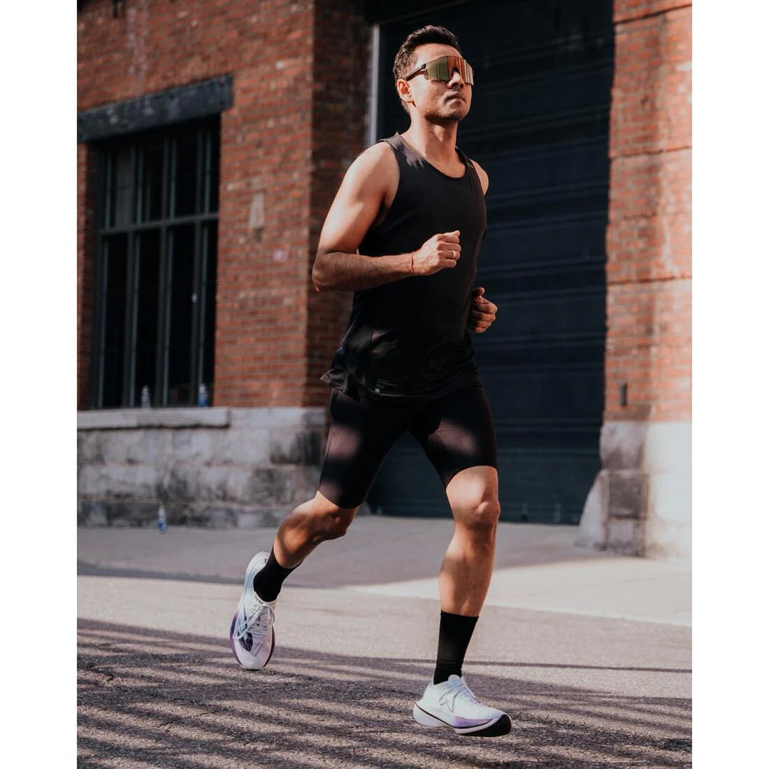 Mallas cortas running Hombre - KIPRUN Run 100 Negro - Image 8