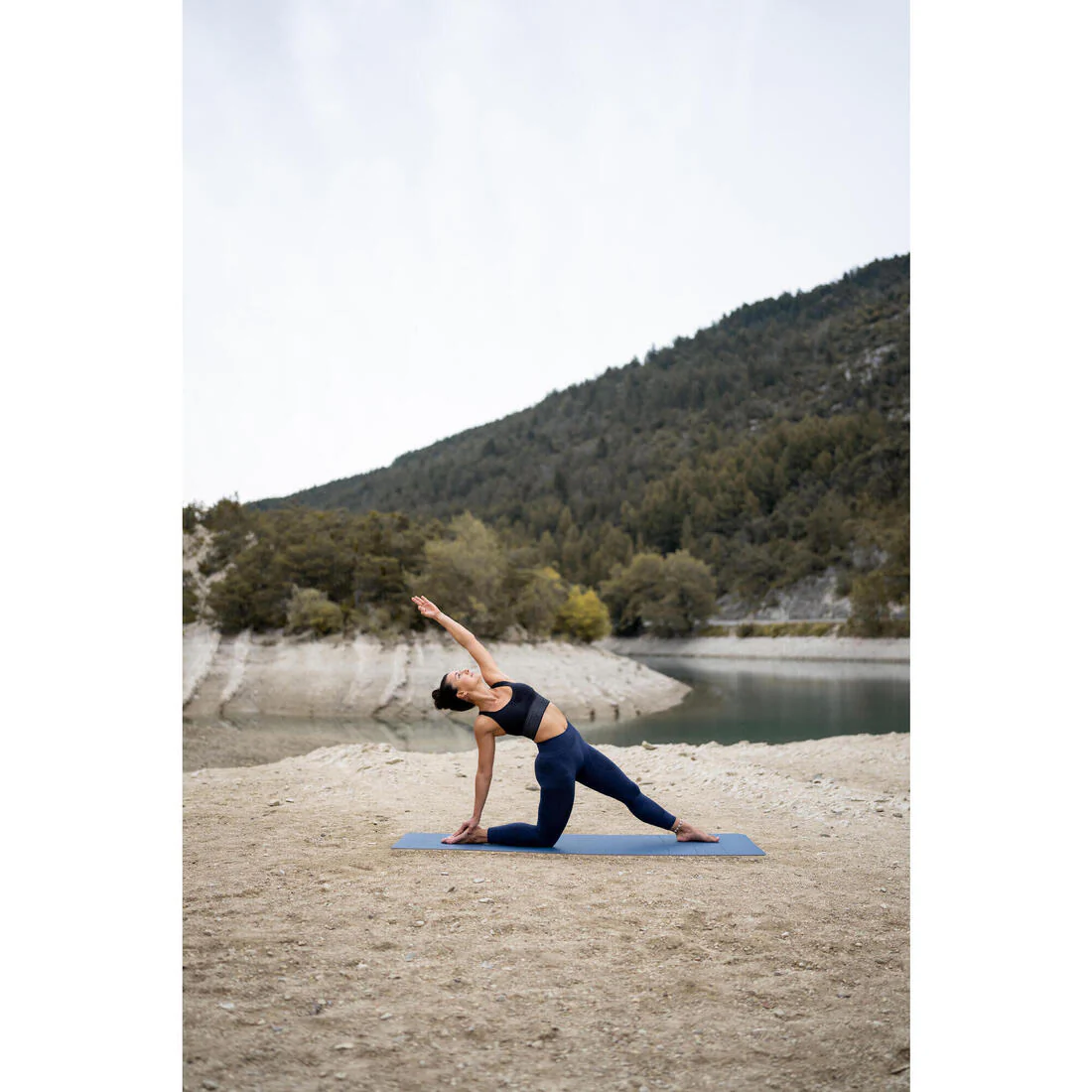 CALZAS YOGA DINÁMICO 7/8 AZUL - Image 11
