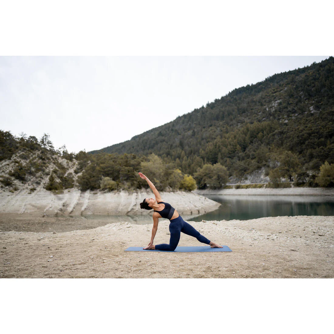 CALZAS YOGA DINÁMICO 7/8 AZUL - Image 12