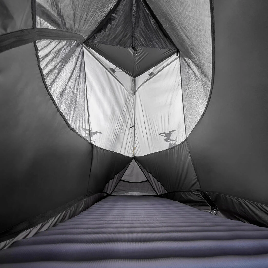 CARPA DOMO SENDERISMO 1 PERSONA MT900 CON AUTOSUJECIÓN - Image 3
