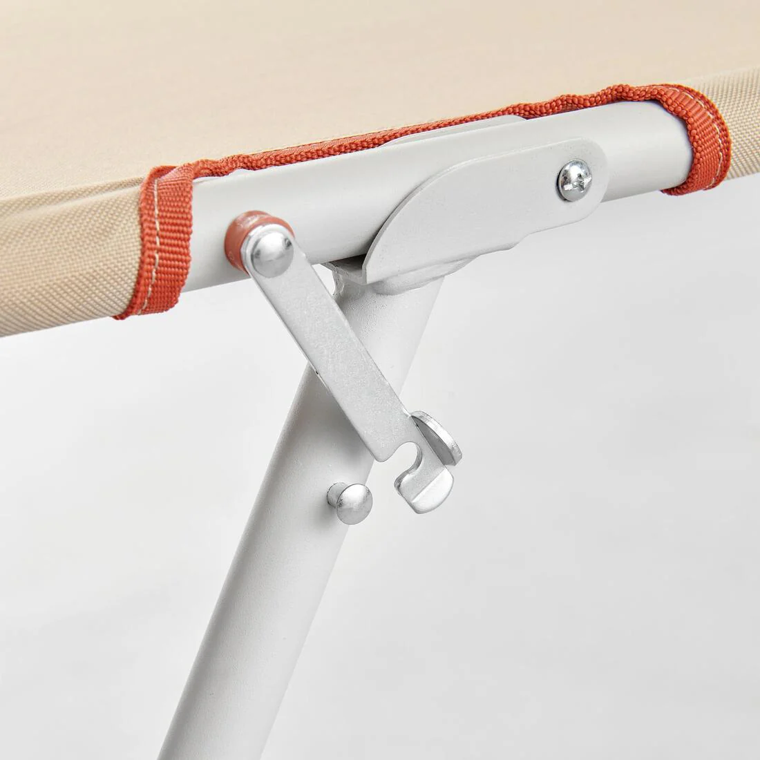CATRE DE CAMPING CARGA MÁX. 110 KG 1 PERSONA BEIGE - Image 8