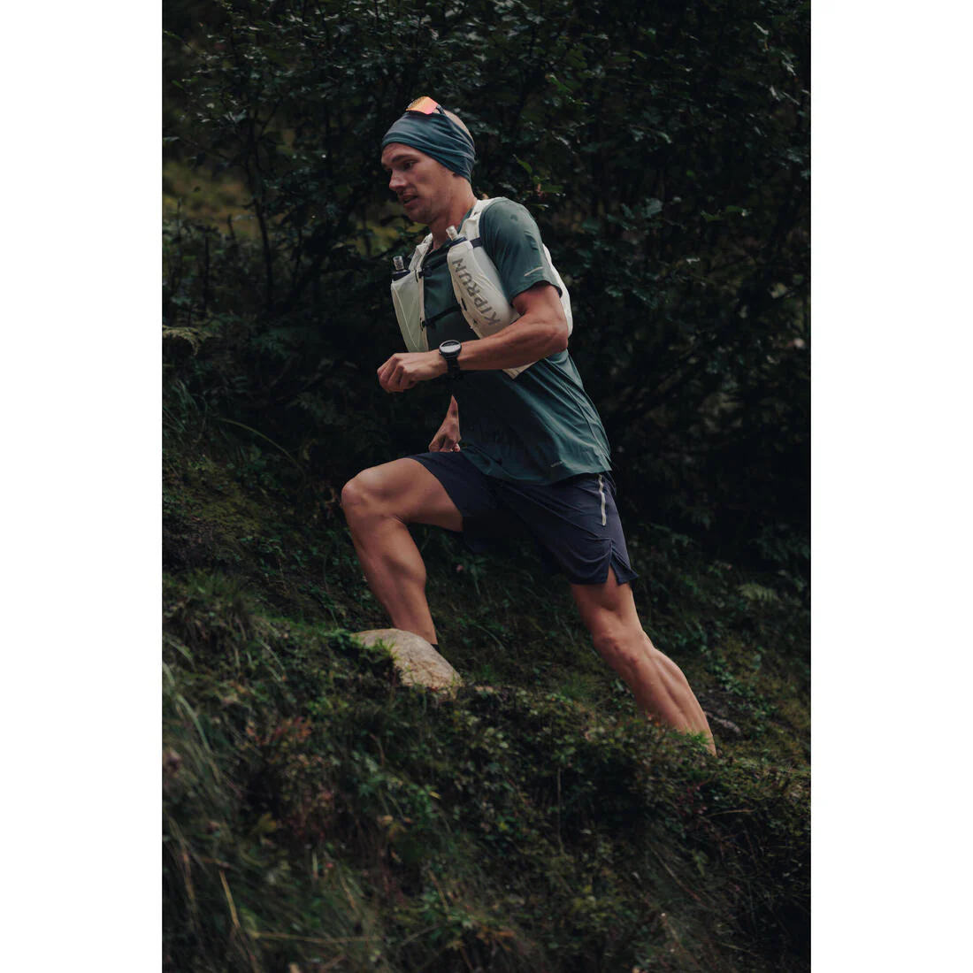 CHALECO TRAIL RUNNING PORTABOTELLAS KIPRUN 900 RACE 5L - Image 12