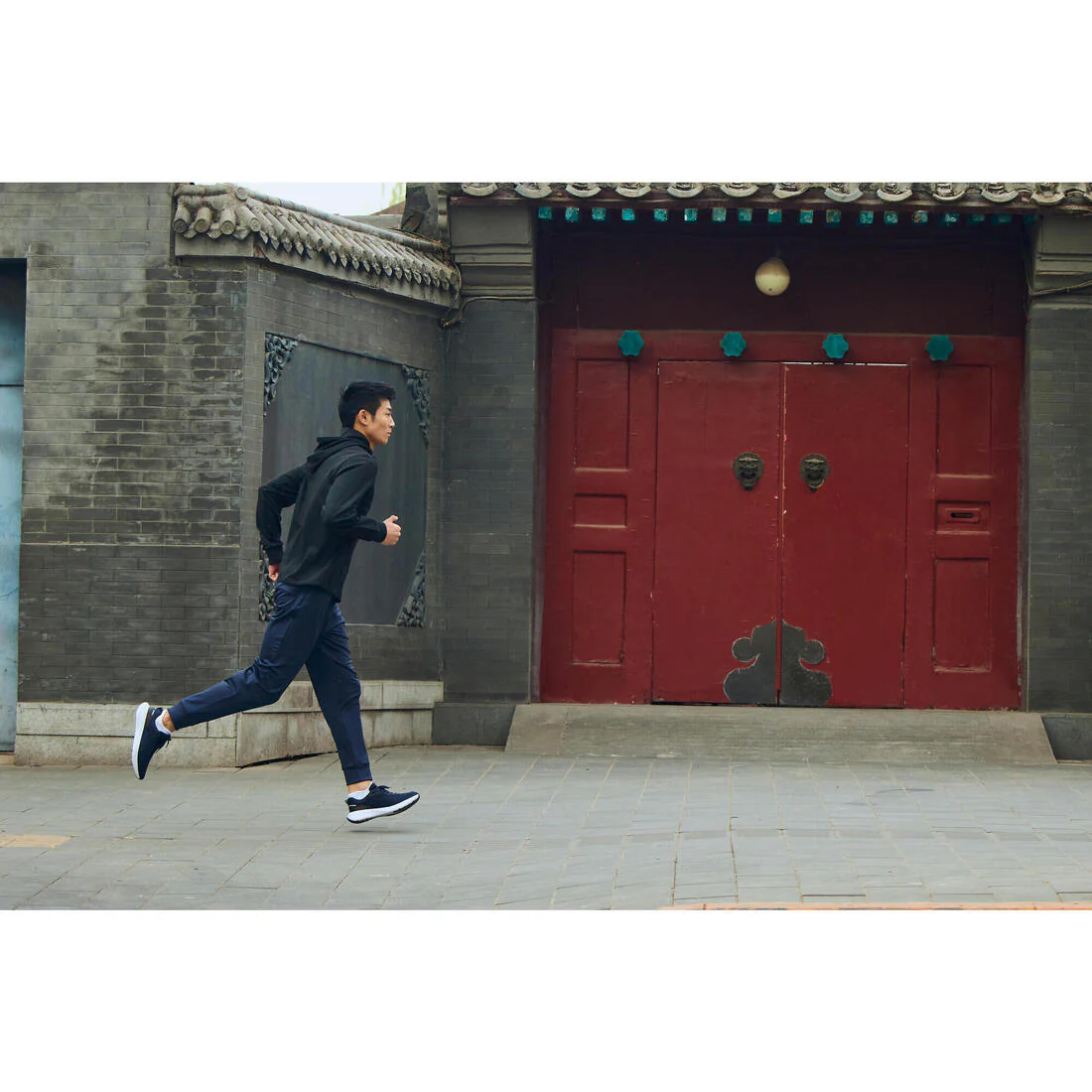 CHAQUETA CÁLIDA DE RUNNING HOMBRE KIPRUN RUN 100 WARM NEGRO - Image 5