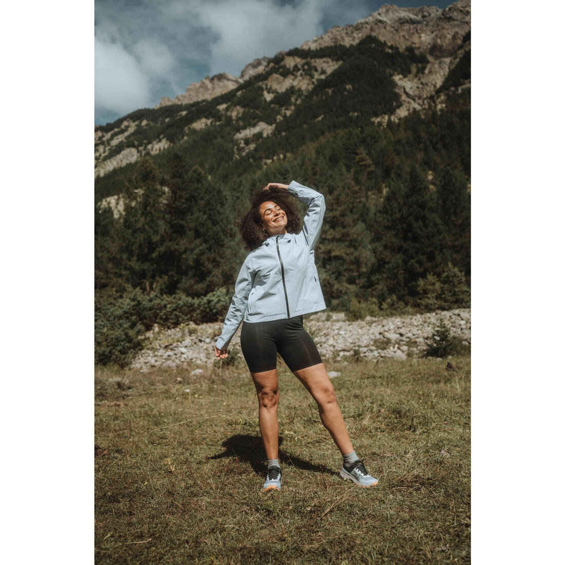 CHAQUETA IMPERMEABLE DE SENDERISMO MUJER MH100 - Image 31