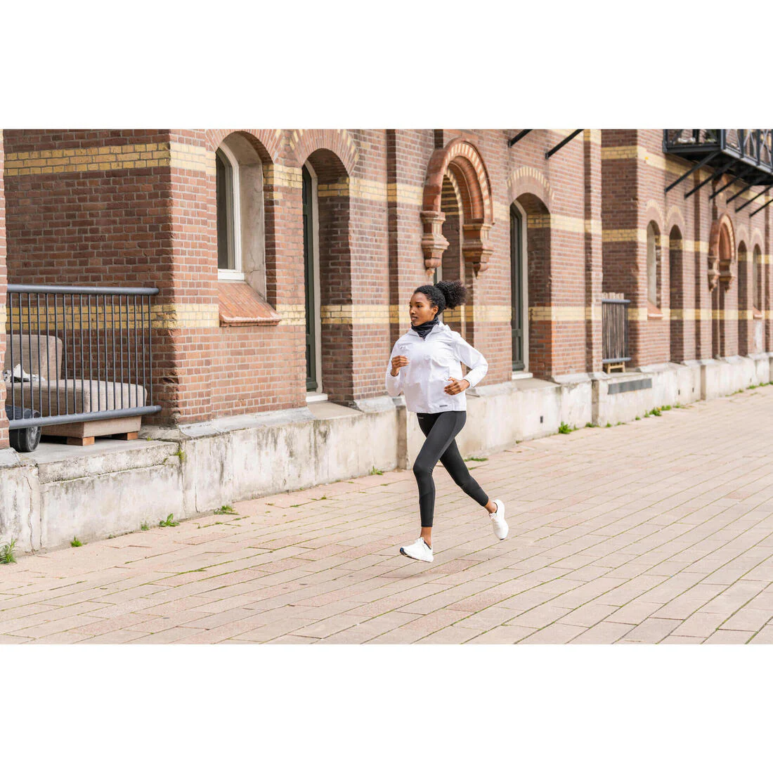 CHAQUETA IMPERMEABLE DE RUNNING MUJER KIPRUN RUN 100 RAIN BLANCO - Image 8