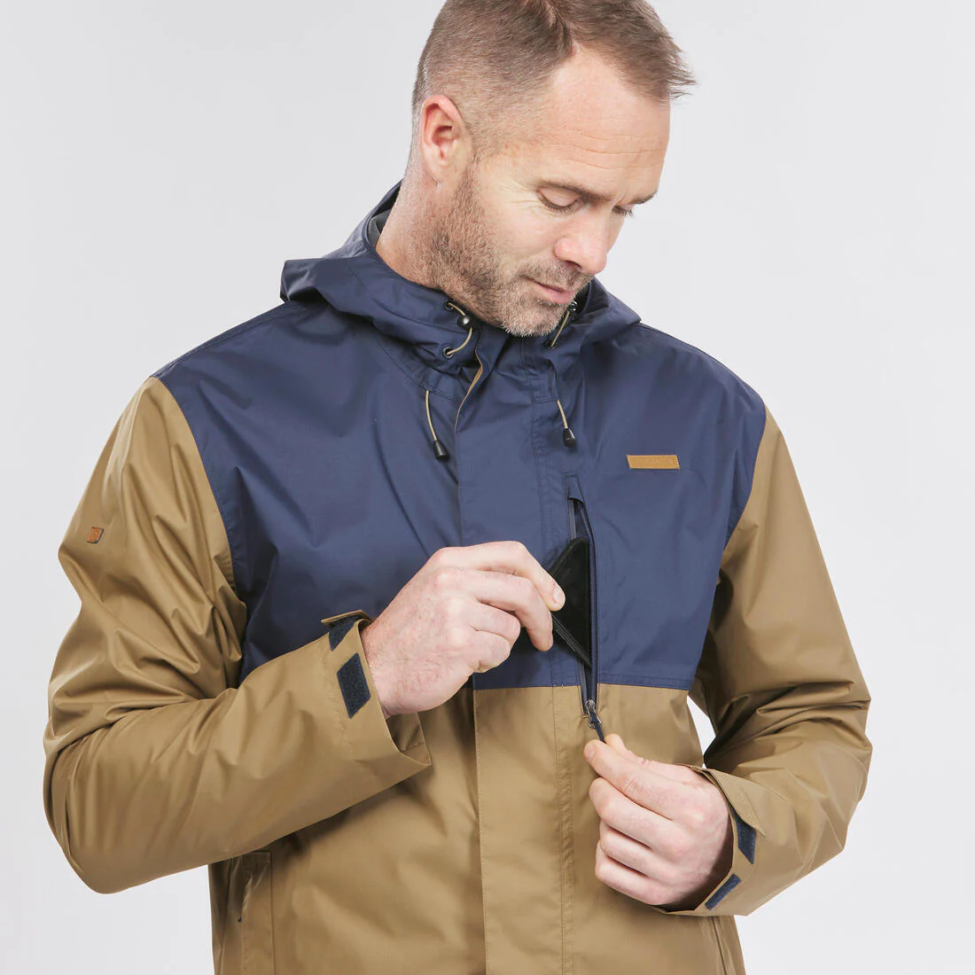 CHAQUETA DE SENDERISMO IMPERMEABLE HOMBRE NH500 - Image 16