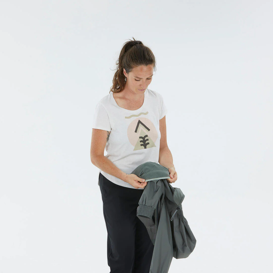 CHAQUETA IMPERMEABLE DE SENDERISMO MUJER - Image 33