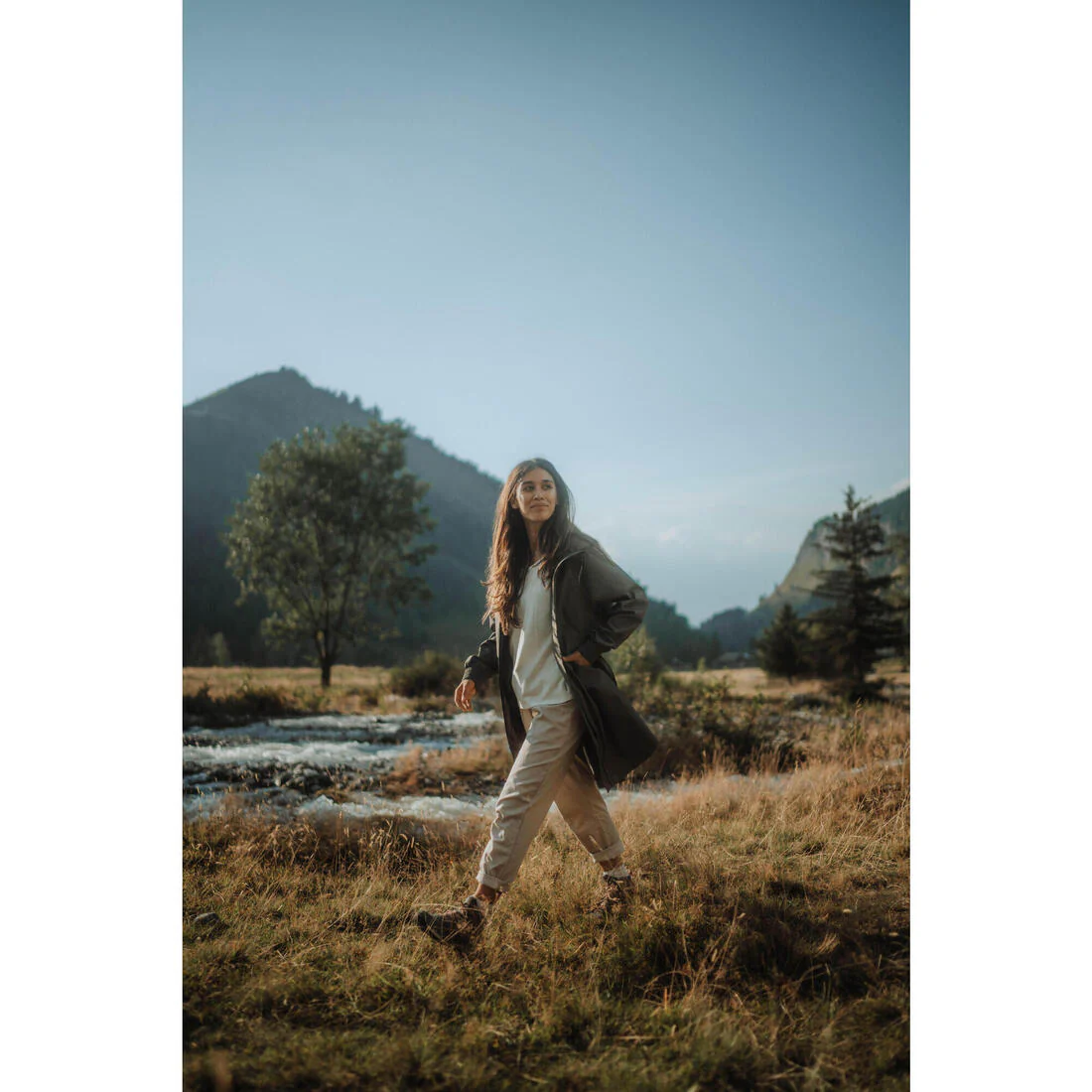 CHAQUETA IMPERMEABLE DE SENDERISMO MUJER - Image 35