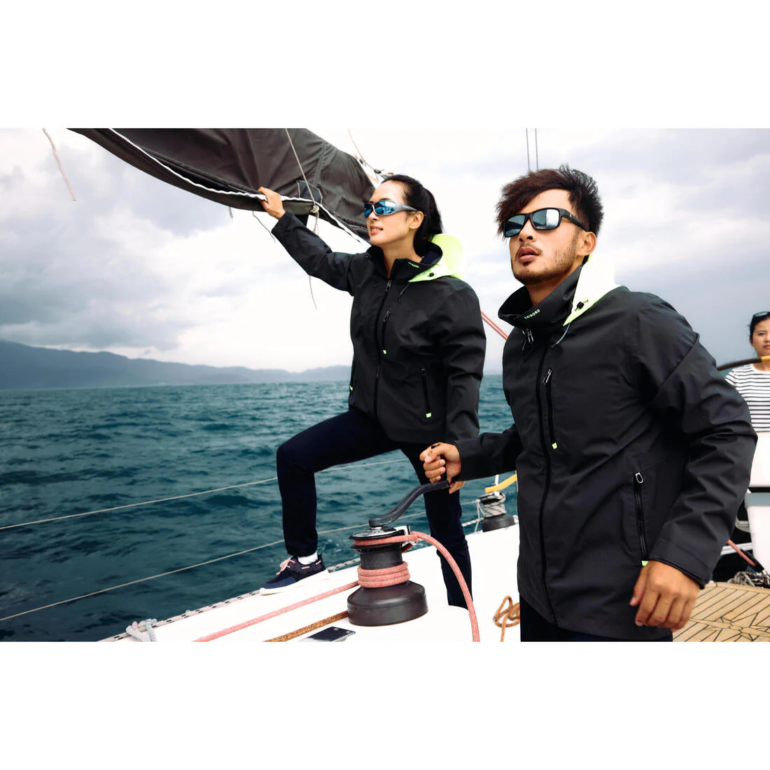 CHAQUETA IMPERMEABLE SAILING 500 HOMBRE - Image 18