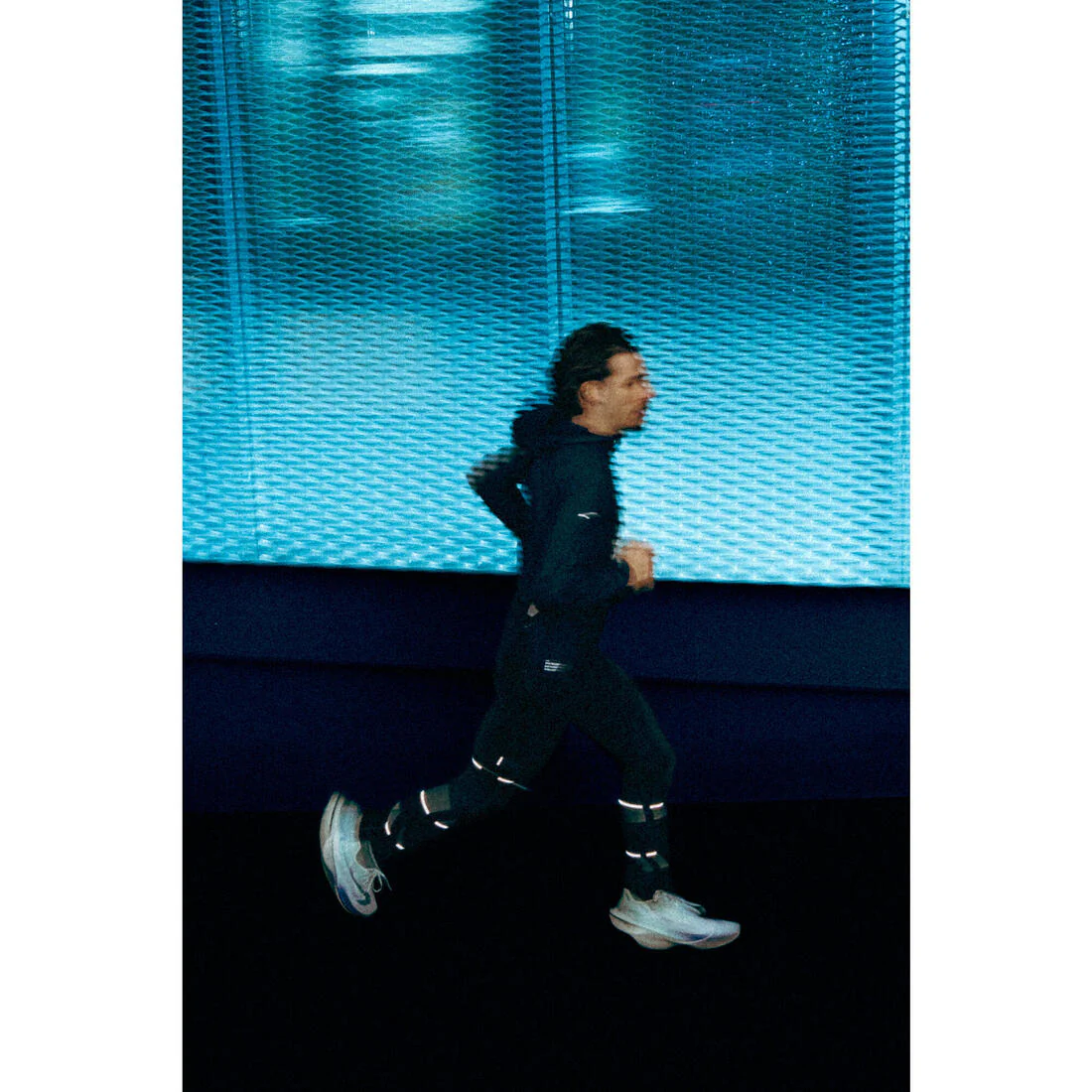 CORTAVIENTO RUNNING HOMBRE RUN 900 WIND - Image 10