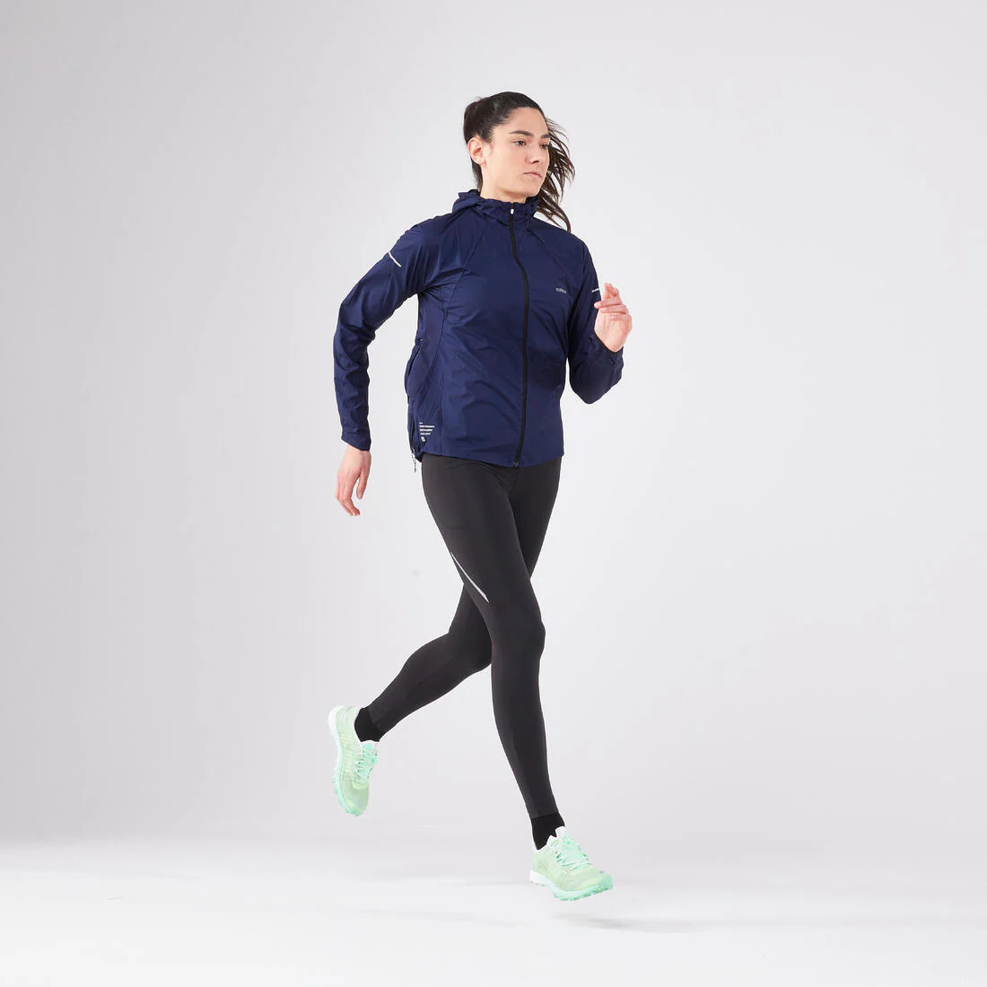 CORTAVIENTO RUNNING Y TRAIL MUJER RUN 900 WIND - Image 2