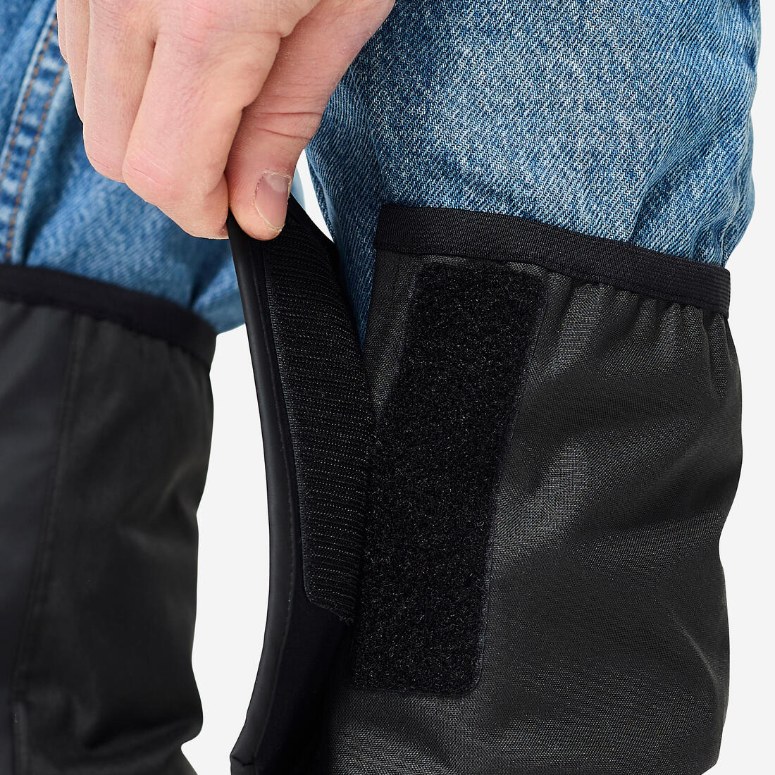 CUBRECALZADO CICLISMO URBANO 900 NEGRO IMPERMEABLE - Image 3