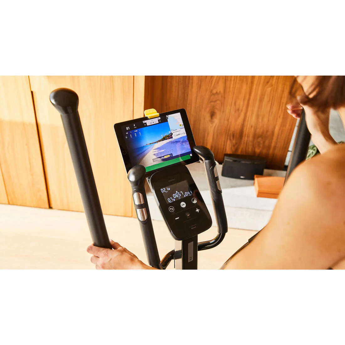Elíptica EL520 Autoalimentada Conectada E-connected/Kinomap - Image 11