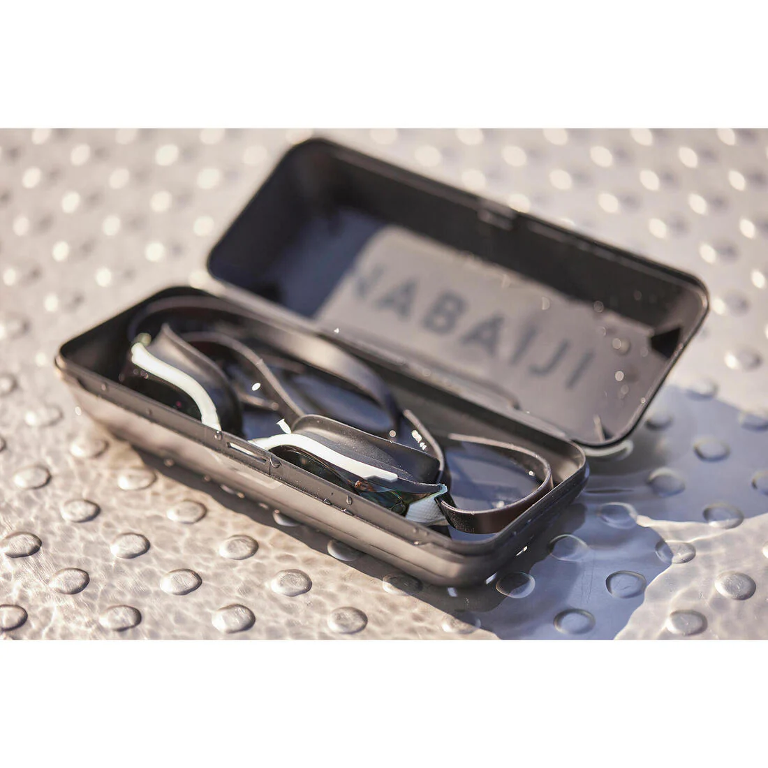 Estuche Lentes Natación Negro Ranurado - Image 5
