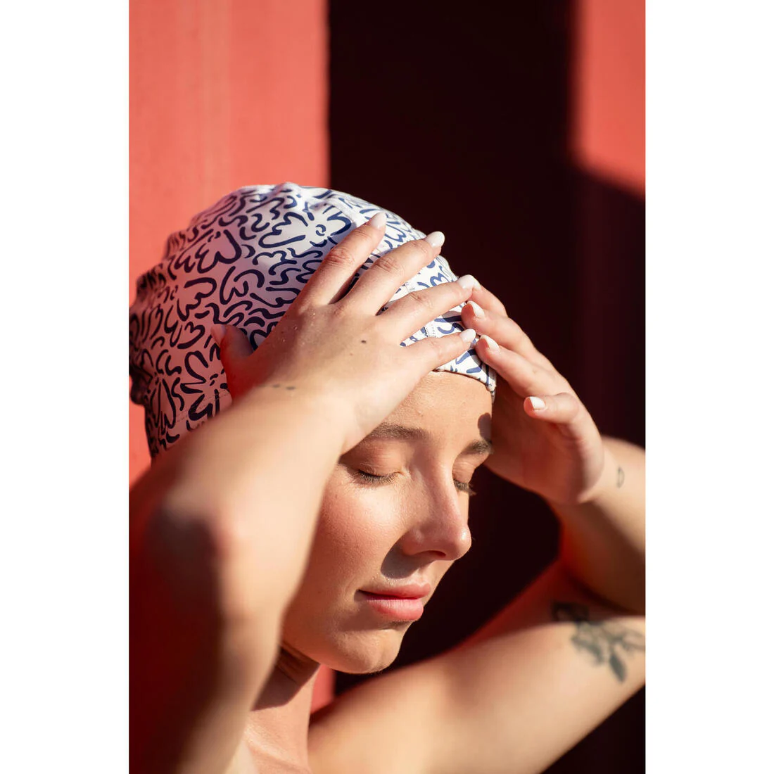 Gorro de natación tela revestido con estampado talla M - Image 32