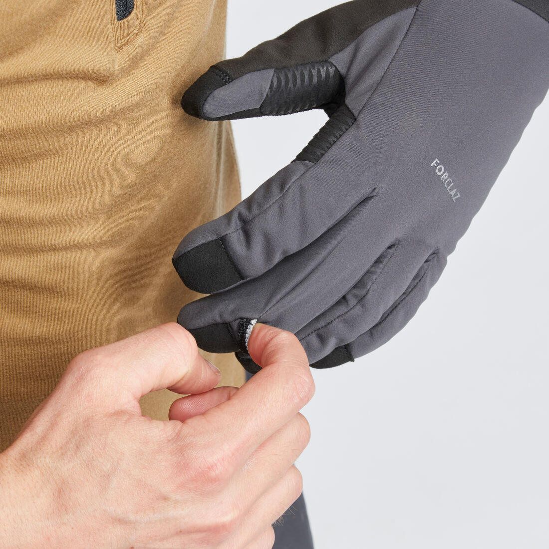 GUANTES TÁCTILES DE SENDERISMO ADULTO MT900 - Image 4