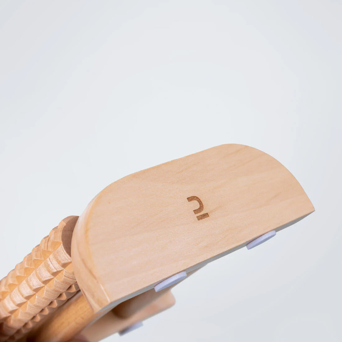MASAJEADOR PIES DE MADERA - Image 3