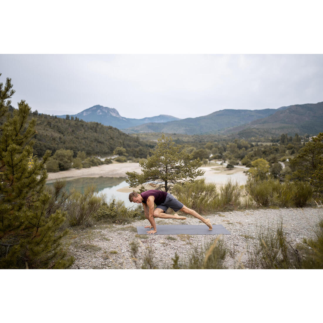 MAT YOGA ANTIDESLIZANTE PLEGABLE 180 X 62 CM X 1,3 MM - Image 8