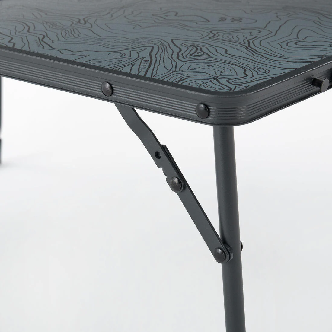 MESA BAJA PLEGABLE DE CAMPING 2 A 4 PERSONAS - Image 14