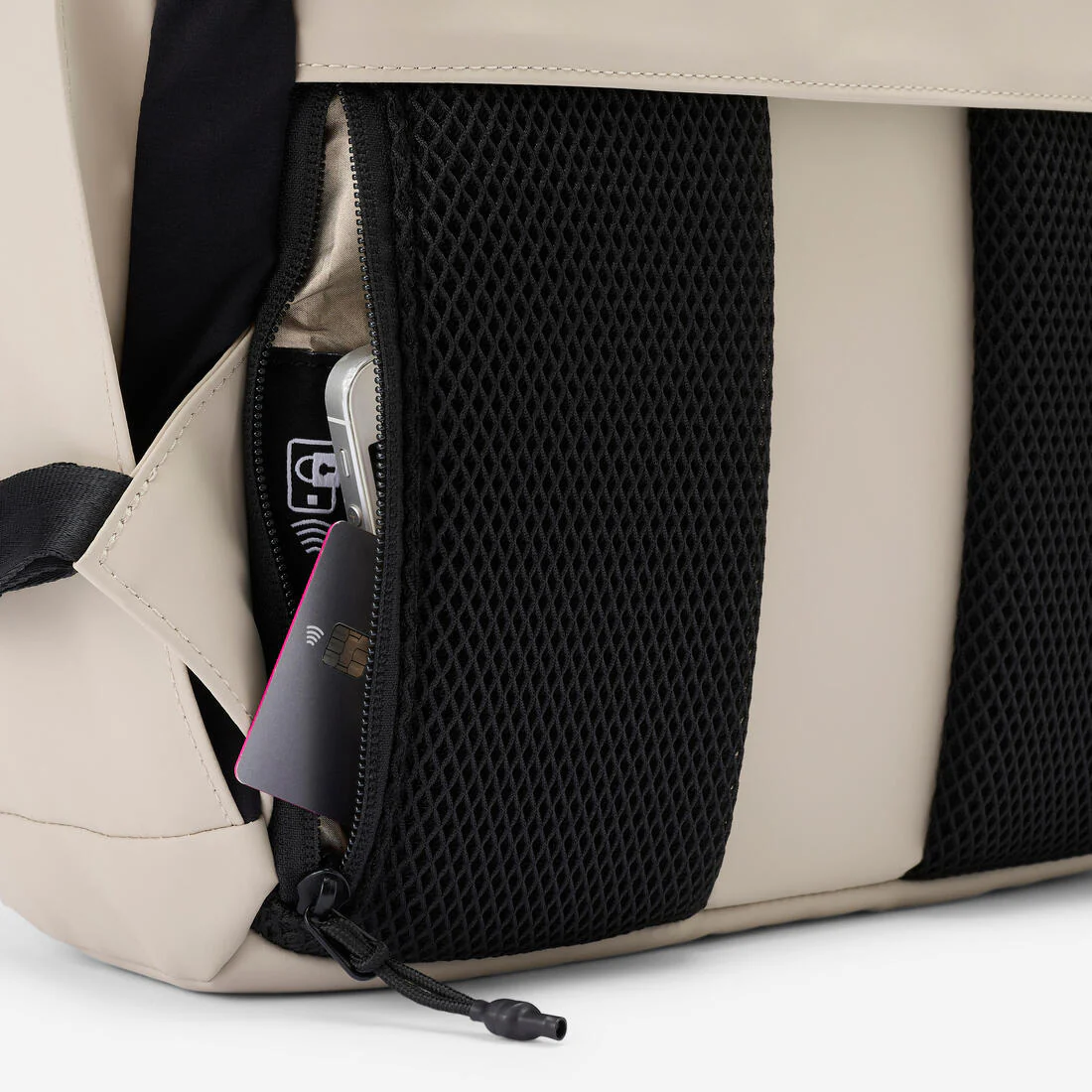 MOCHILA IMPERMEABLE 15 L COMPARTIMENTO PC - Image 15