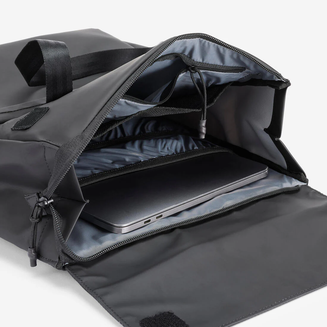 MOCHILA IMPERMEABLE 15 L COMPARTIMENTO PC - Image 8
