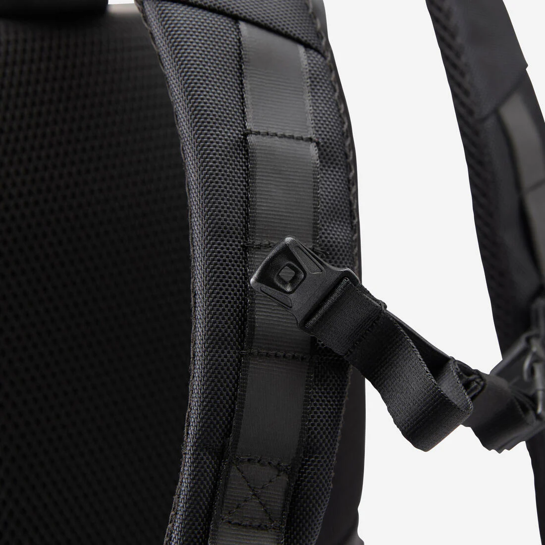 MOCHILA ROLLTOP + BOLSILLO COMPUTADOR 29 L - Image 7