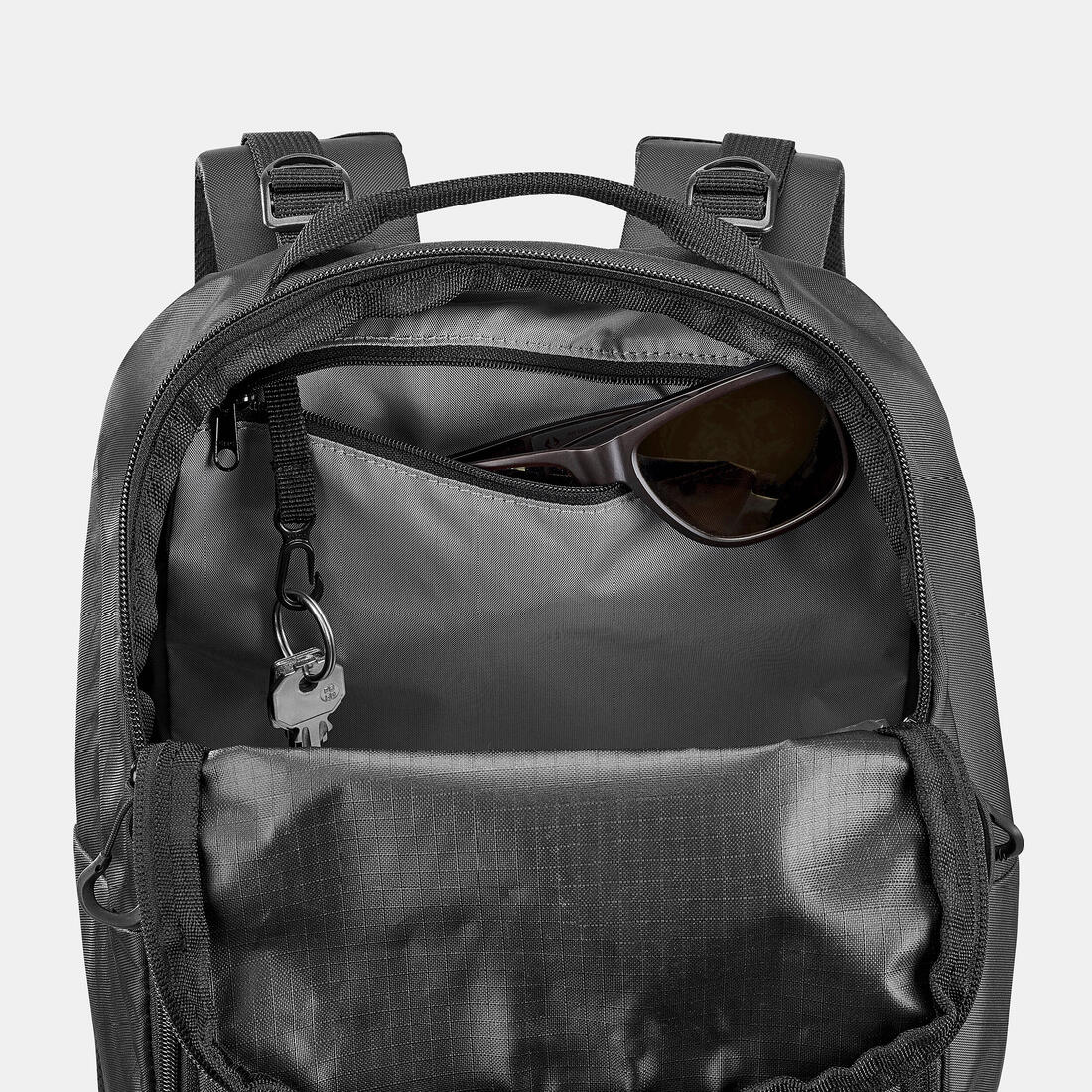 Mochila trekking 20L MH100 - Image 8
