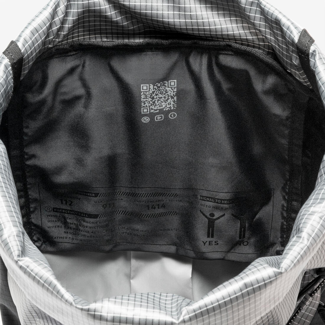 Mochila trekking 22L ultra liviana MT500 - Image 28