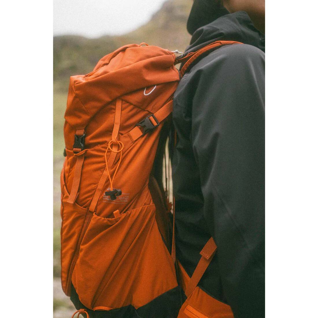 Mochila trekking 38L  MH500 - Image 38