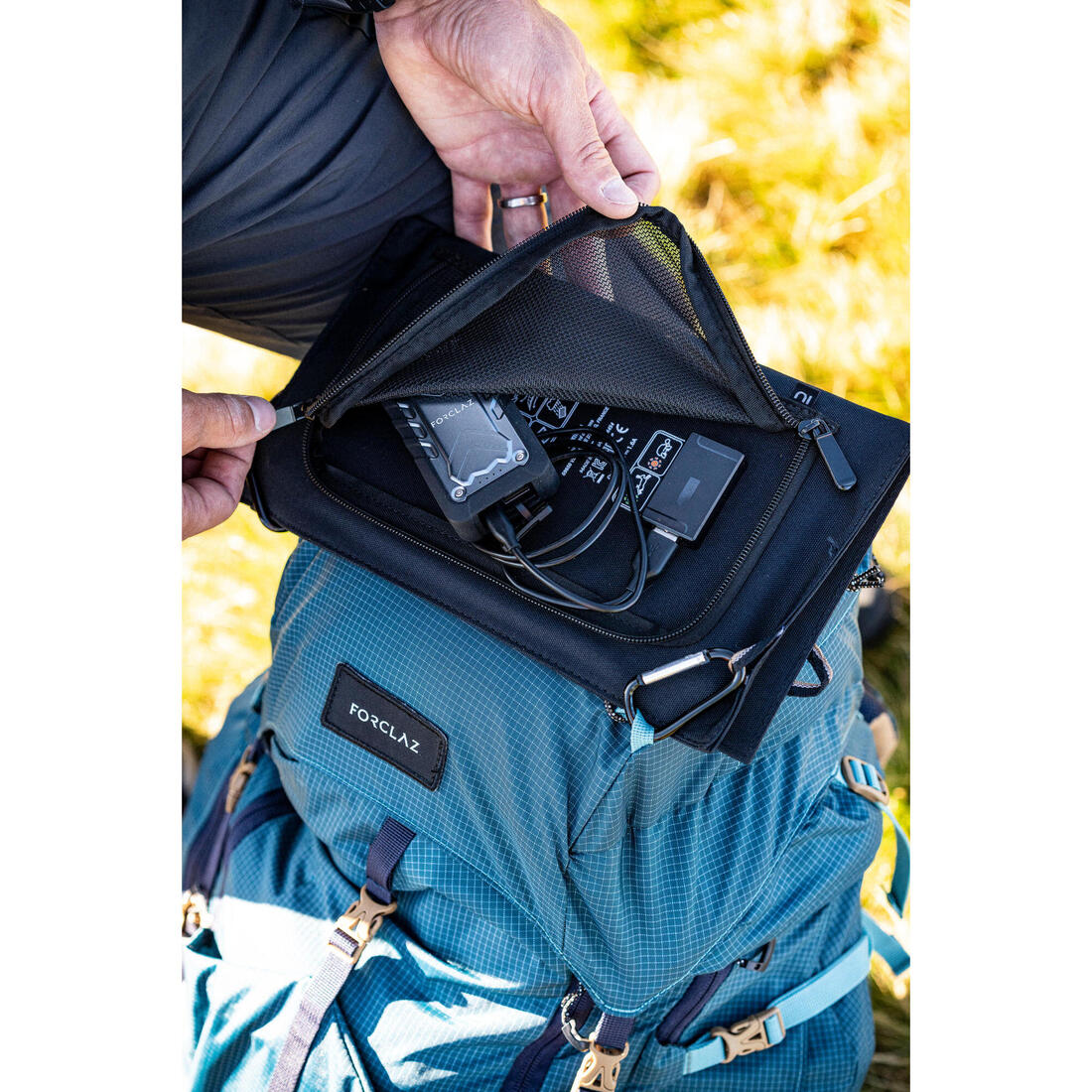 Mochila trekking 50+10L espalda ventilada MT500 - Image 17