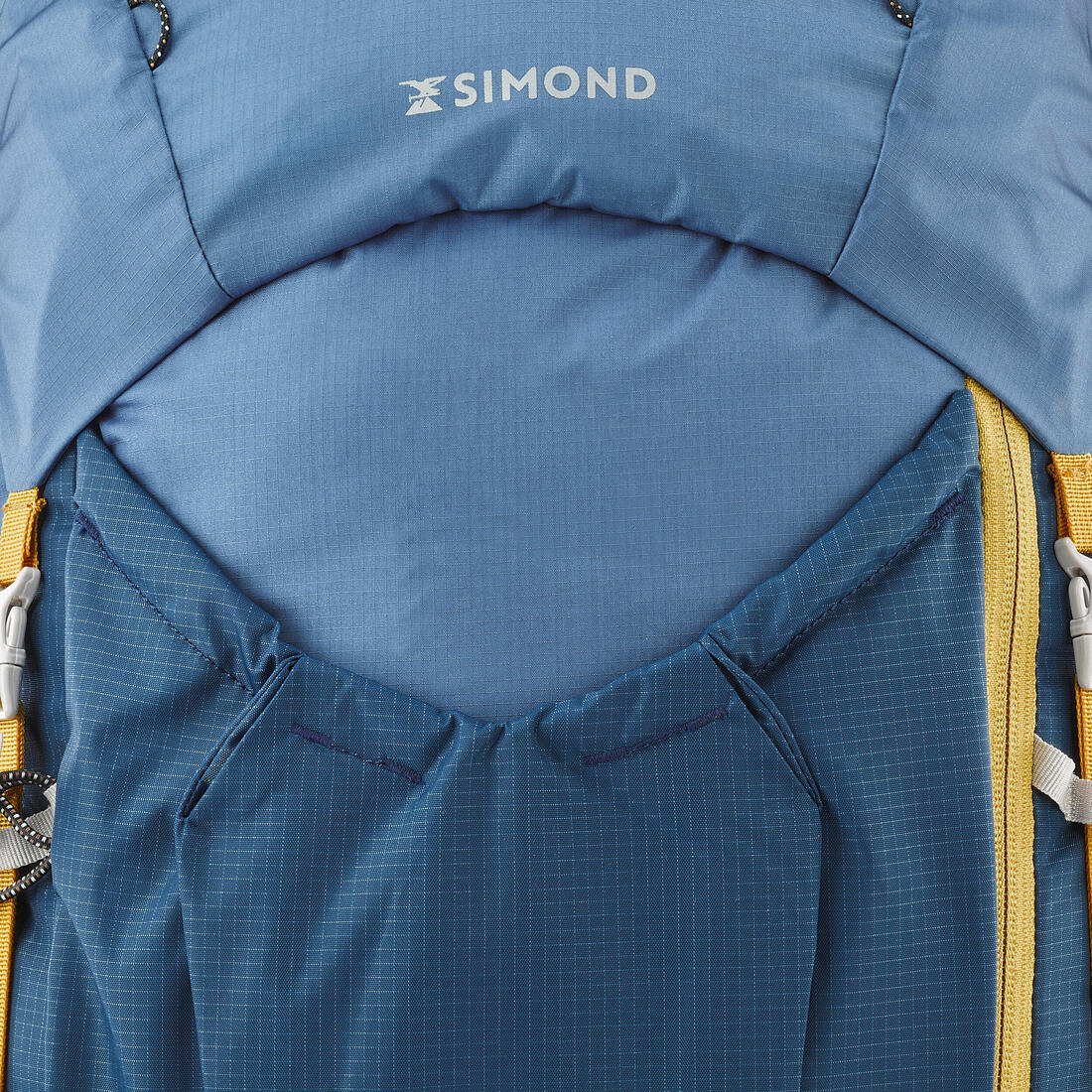 Mochila trekking 50+10L ultra liviana MT900 - Image 7