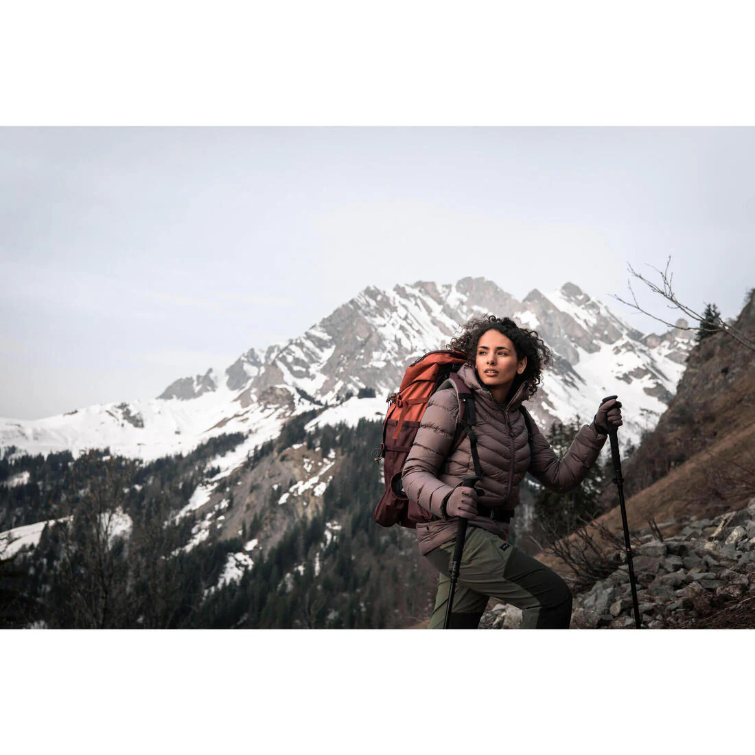 Mochila trekking 50L ajuste rápido MT100 - Image 11