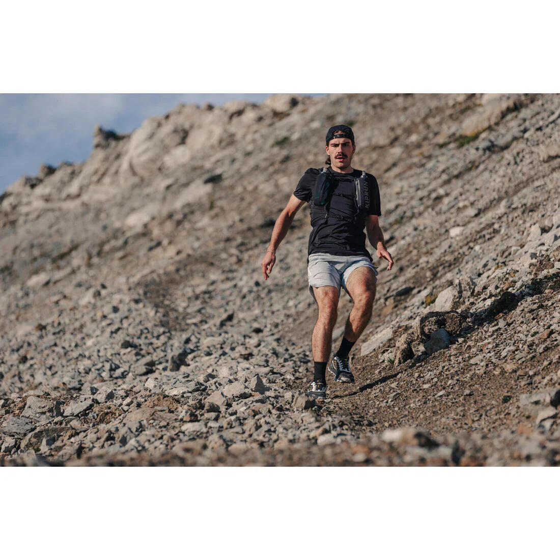 MT3 HOMBRE TRAIL NEGRO BLANCO - Image 12