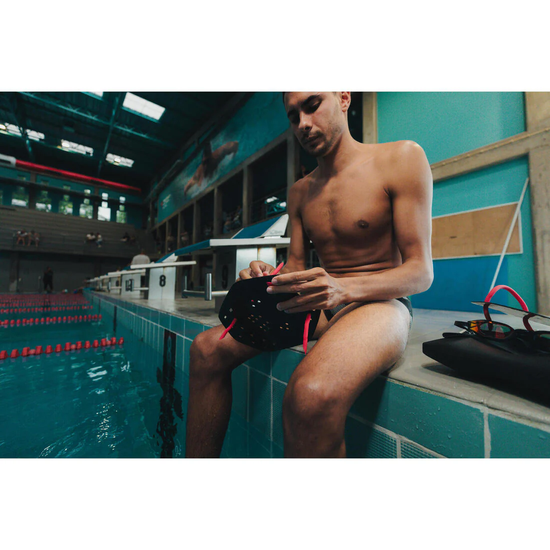 Palas natación 900 negro rojo talla L - Image 13