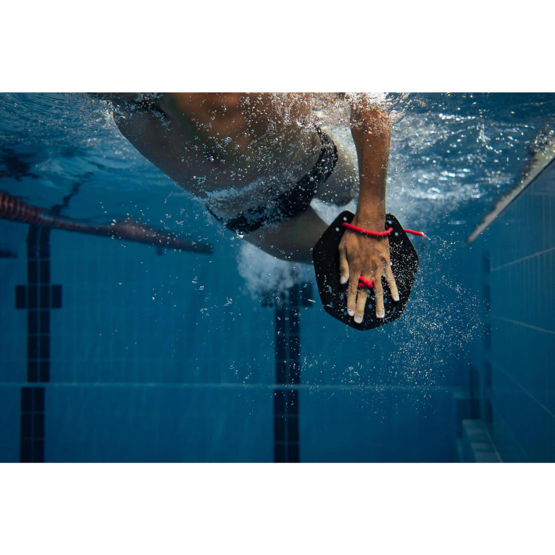 Palas natación 900 negro rojo talla L - Image 9