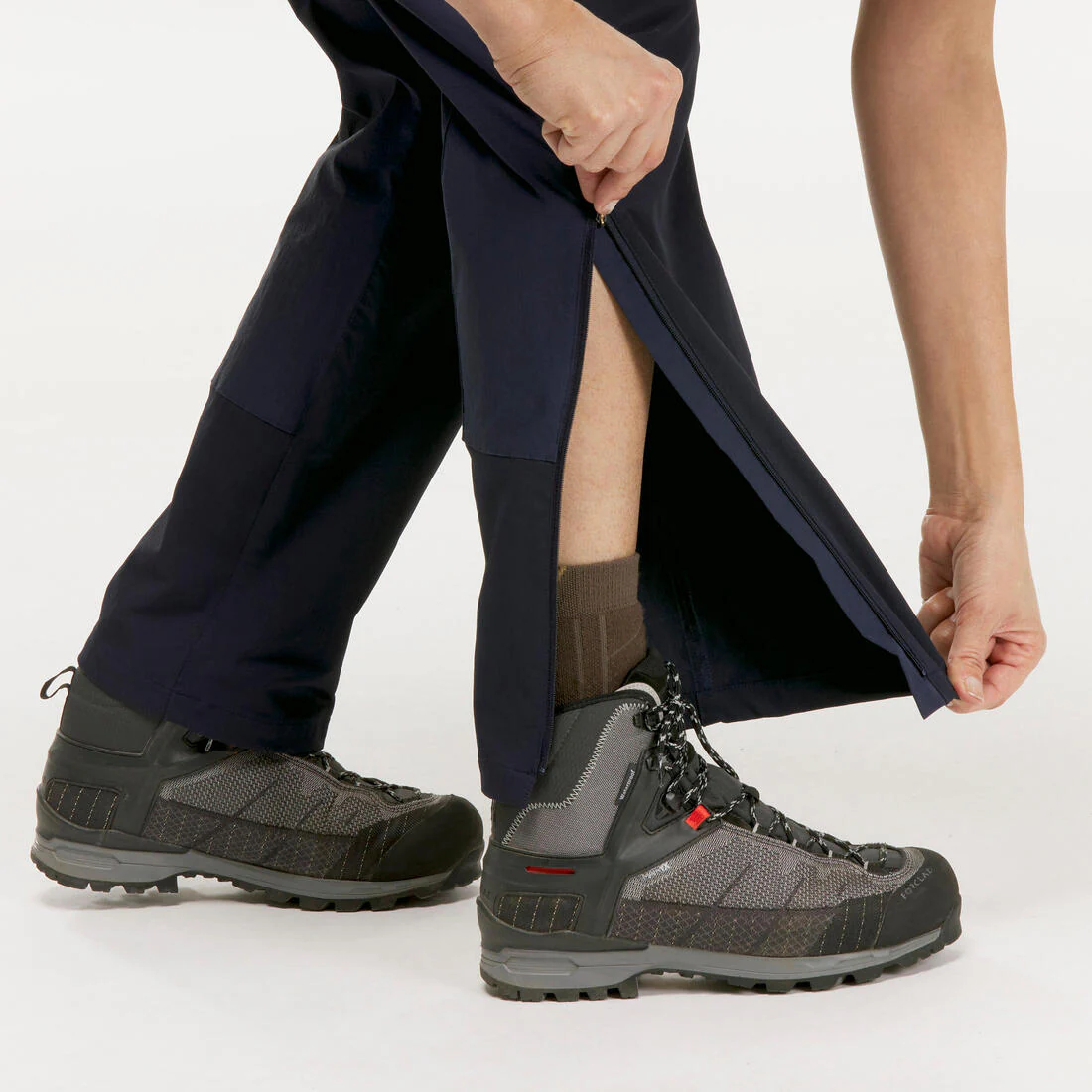 PANTALÓN TRANSFORMABLE 2 EN 1 DE SENDERISMO MT500 MUJER - Image 12