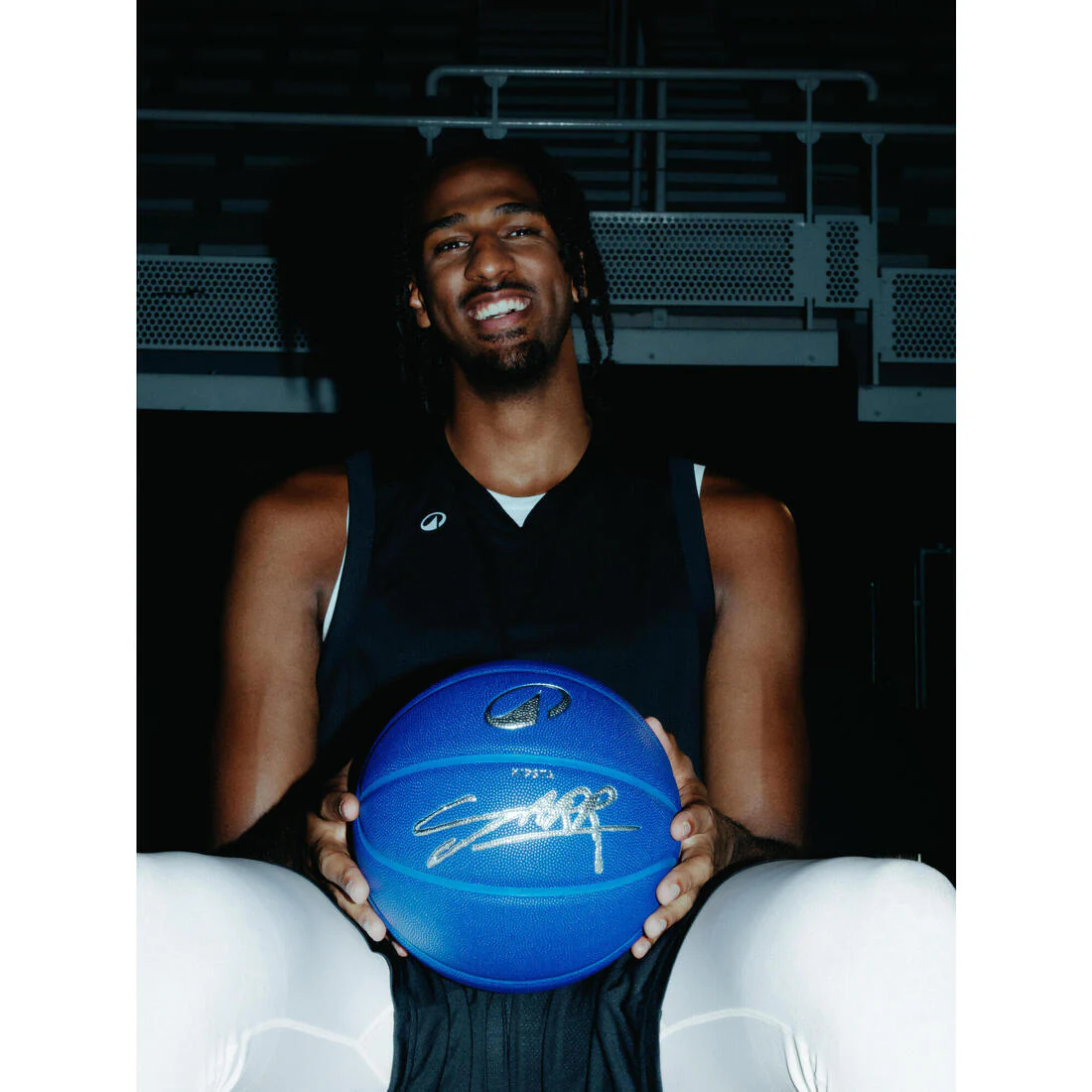 PELOTA DE BASQUETBOL BT500 GRIP TALLA 7 NEGRO ORO - Image 5