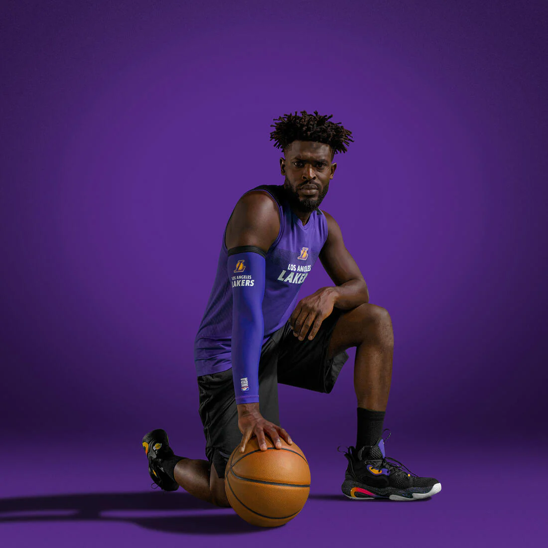 POLERA BÁSQUETBOL NBA LOS ANGELES LAKERS ADULTO UT500 - Image 10