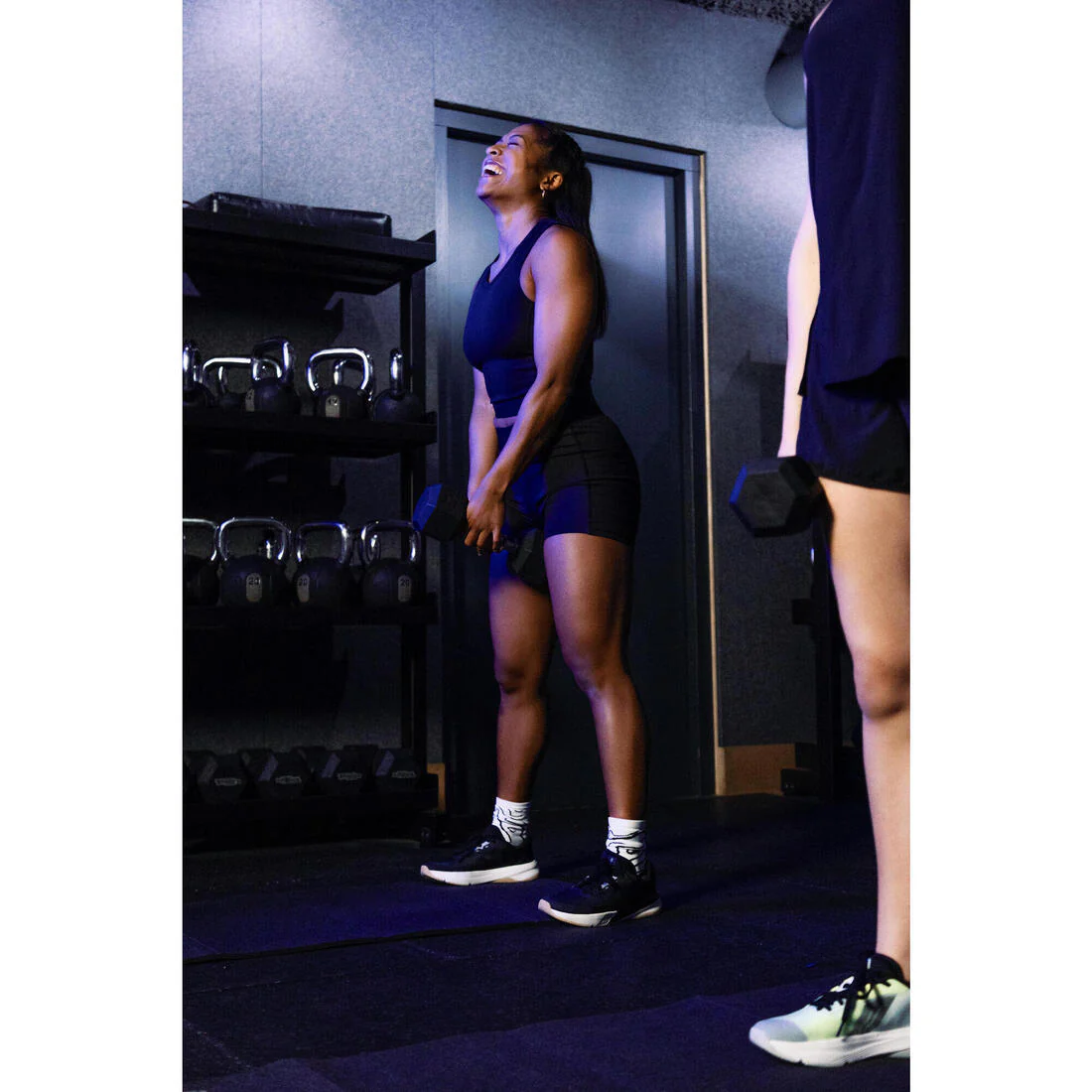 POLERA CROP-TOP FITNESS MUJER - Image 12