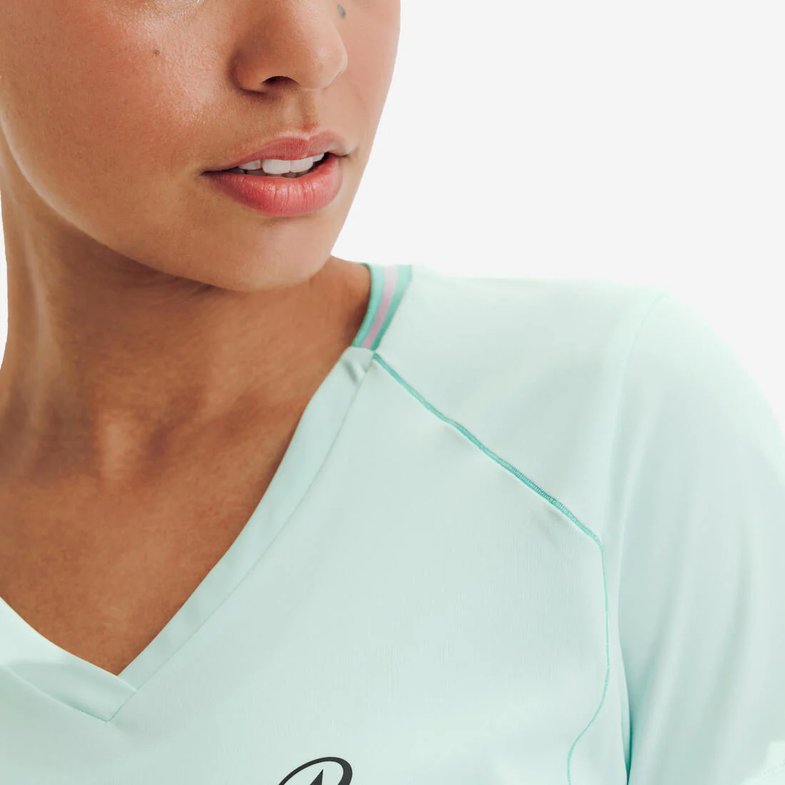 POLERA TENIS MUJER CUELLO V DRY - Image 13