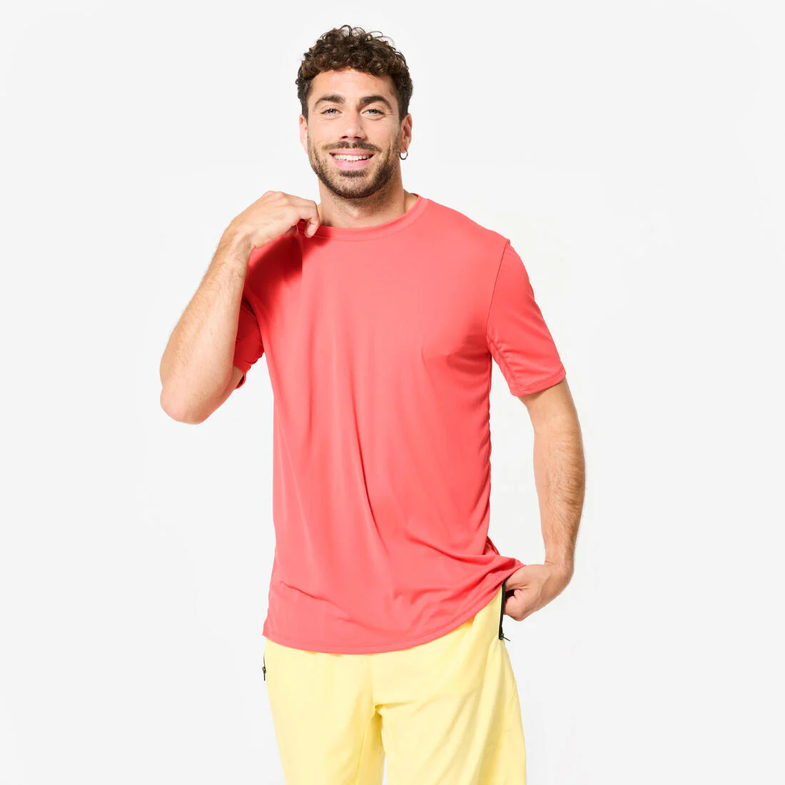 Polera Fitness Essential Negro Manga Corta Cuello Redondo Transpirable - Image 2