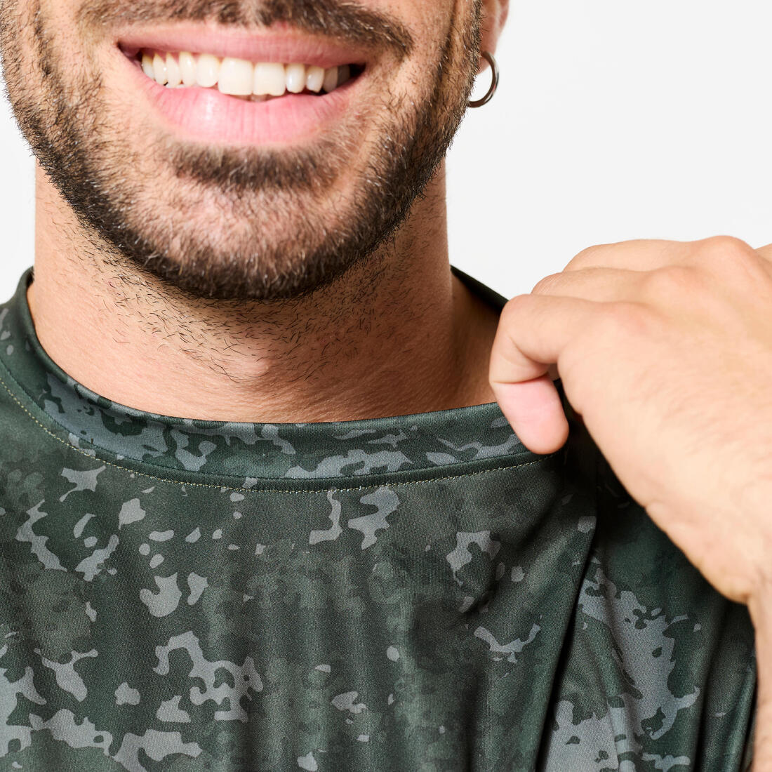 Polera Fitness Essential Negro Manga Corta Cuello Redondo Transpirable - Image 21